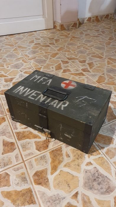 Ladă militară din lemn