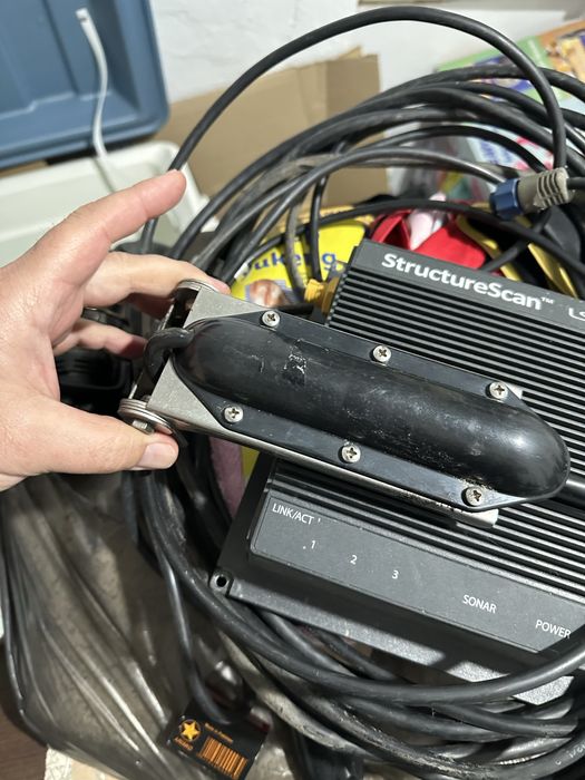 Lowrance HDS-5 + StructureScan LSS-1 + сонда – пълен комплект