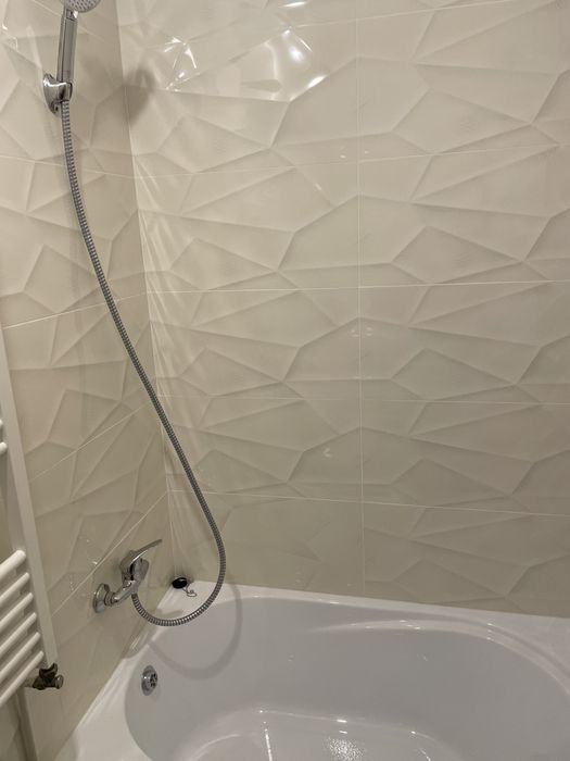 Inchiriez garsoniera decomandata