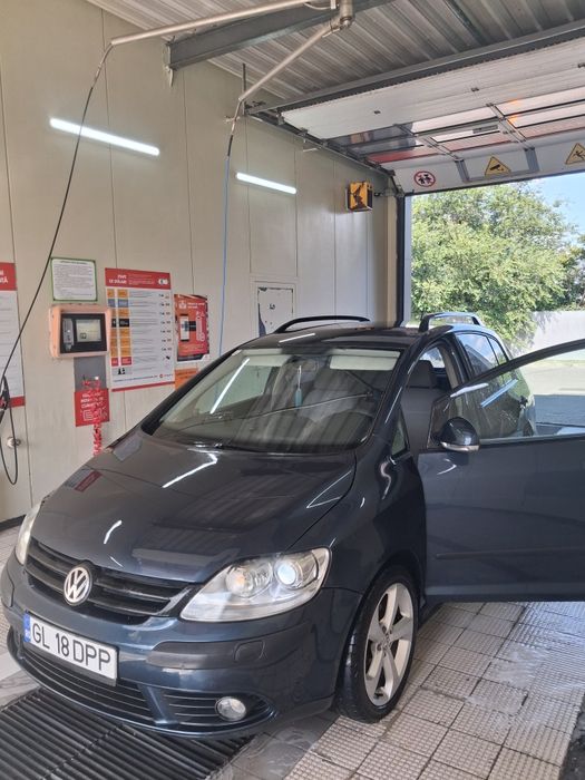 INCHIRIEZ Golf 5 PLUS 1.9 Diesel