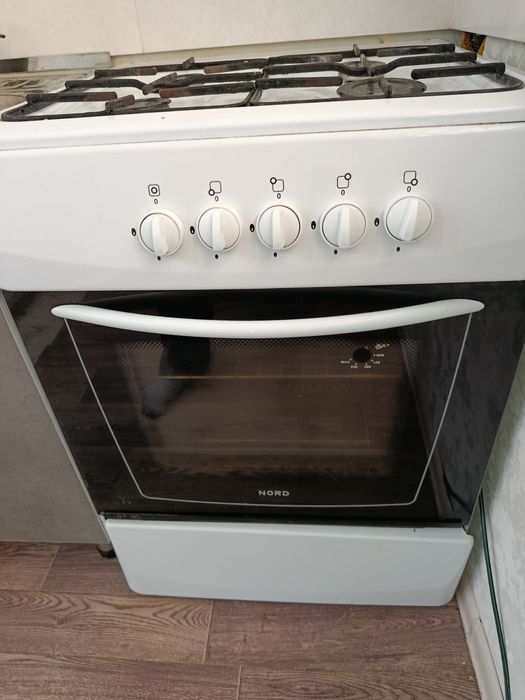 Плита газовая четырехкомфорочная