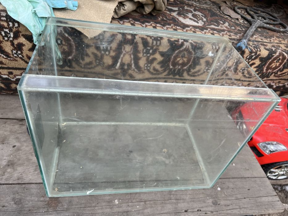 Террариум 2 шт продаю не дорого