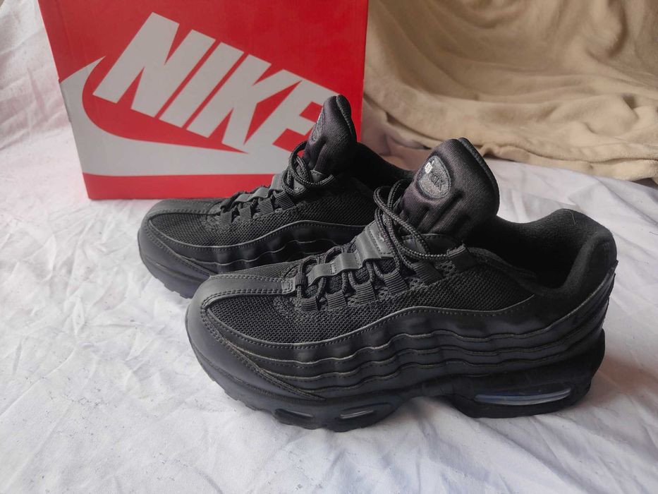 Маратонки NIKE AIR MAX   38.5/39/40