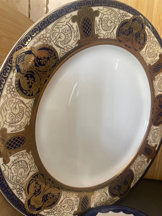 Продам сервиз Karosa france