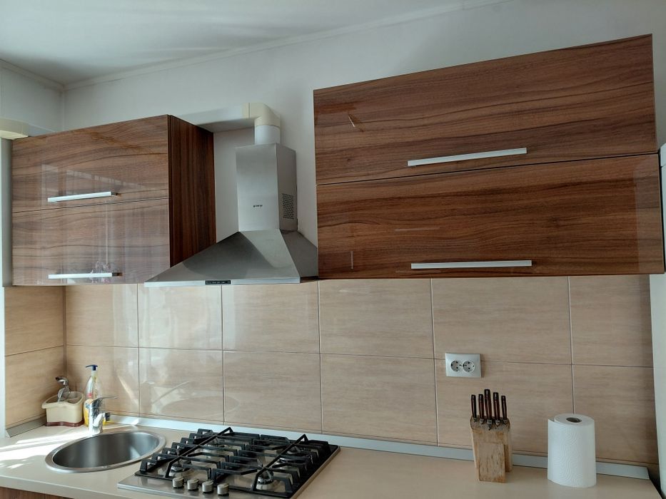 Mobila bucatarie cu fete mdf lucios