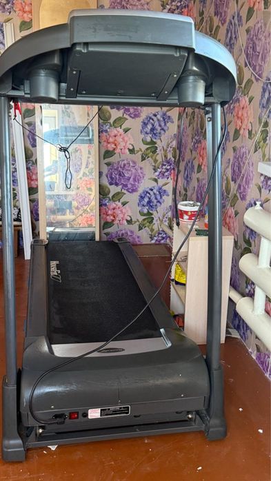 Продам беговую дорожку