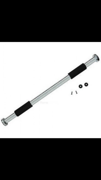 Турник между стен и двери