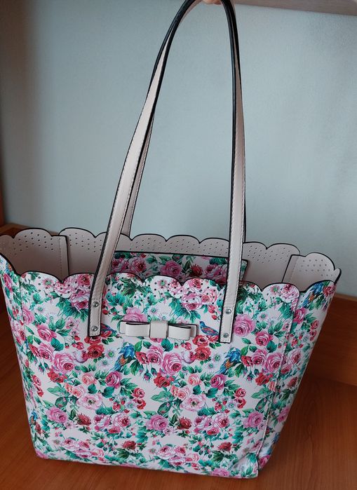 Geantă model floral,încăpătoare