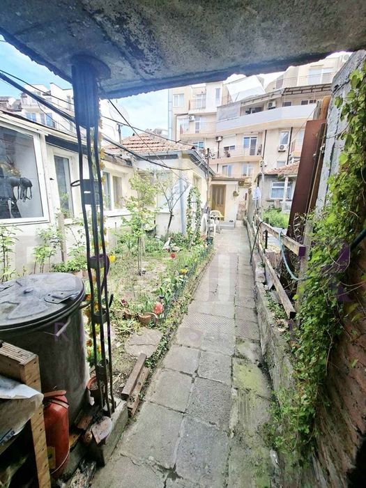 Къща в Варна-Погребите площ 82 цена 260000