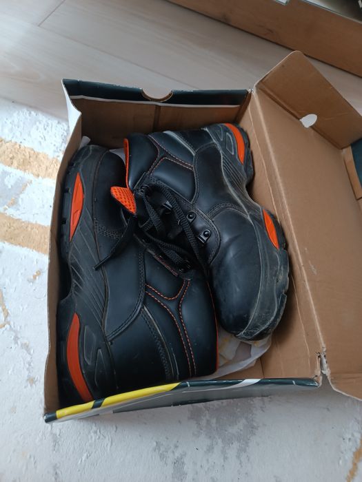 Специальная обувь