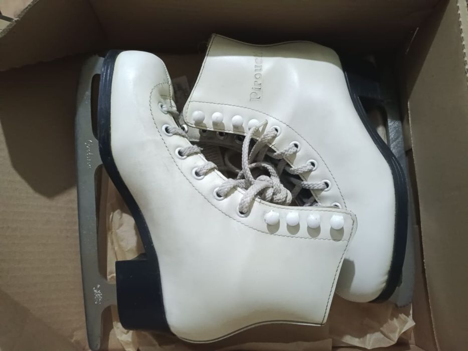 Продам коньки...