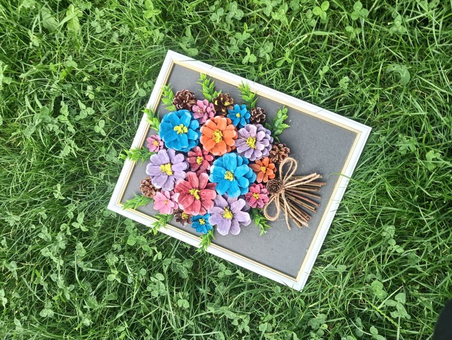 Tablou handmade cu conuri