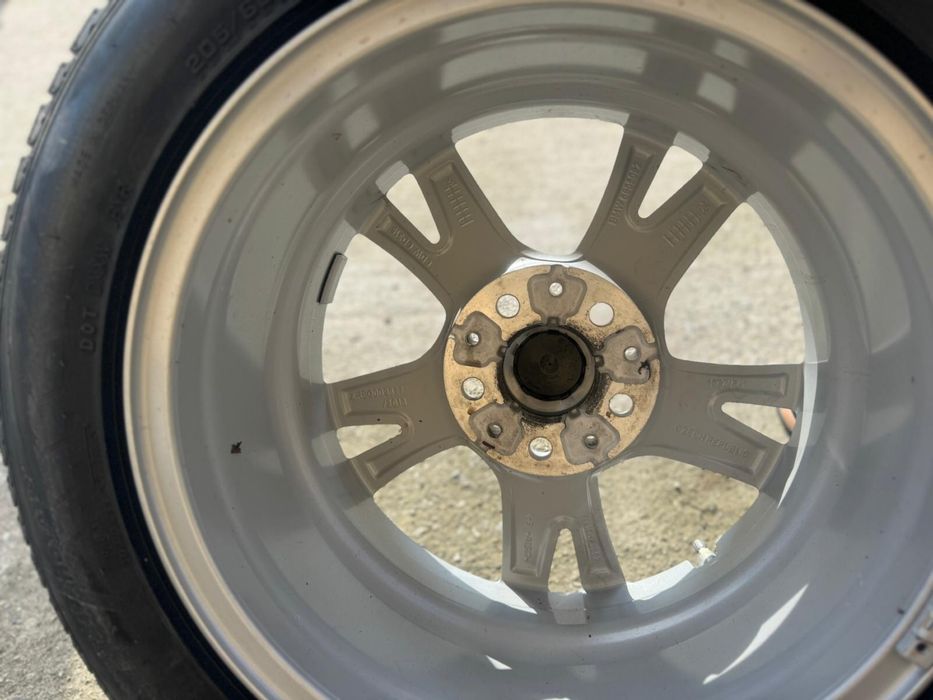 Jante BMW R16 cauciucuri iarna Runflat