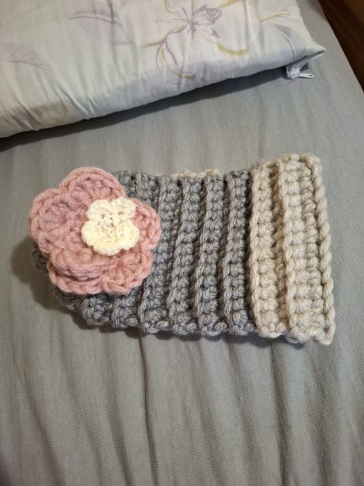 Шал или лента ръчно оплетени