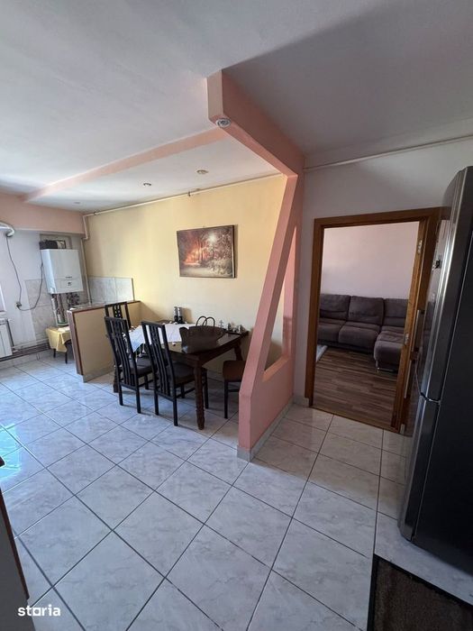 Apartament 2 camere decomandat - zona Capitol