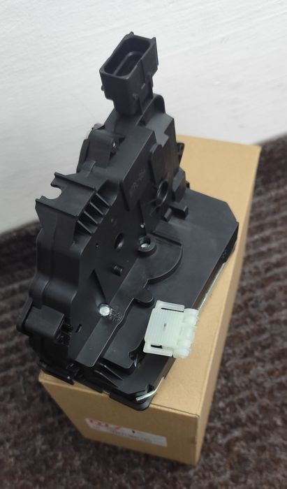 Actuator ușă stânga spate Opel CORSA D