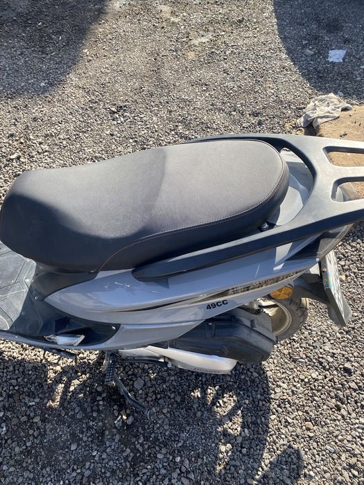 В продаже мопед Макси скутер