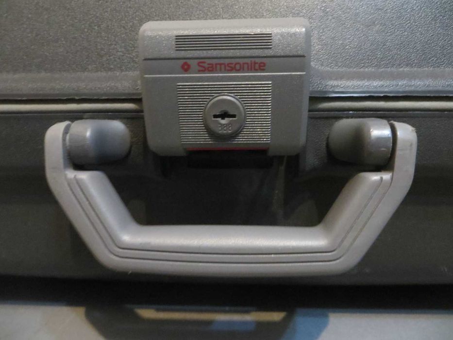 Куфари Samsonite