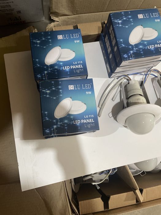 Спот и лампочки