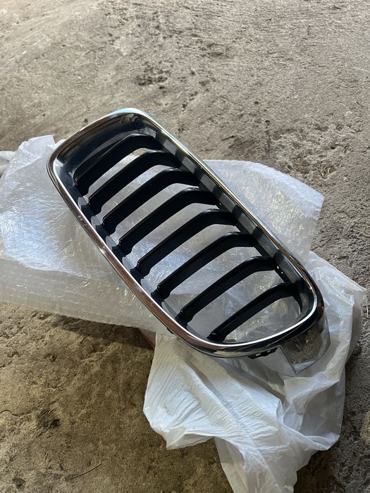 Se vinde bara fata/bara spate/praguri/aripa stanga/grile F30(A17)