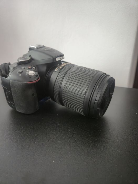Camera DSLR Nikon D5300 + 3 obiective si accesorii