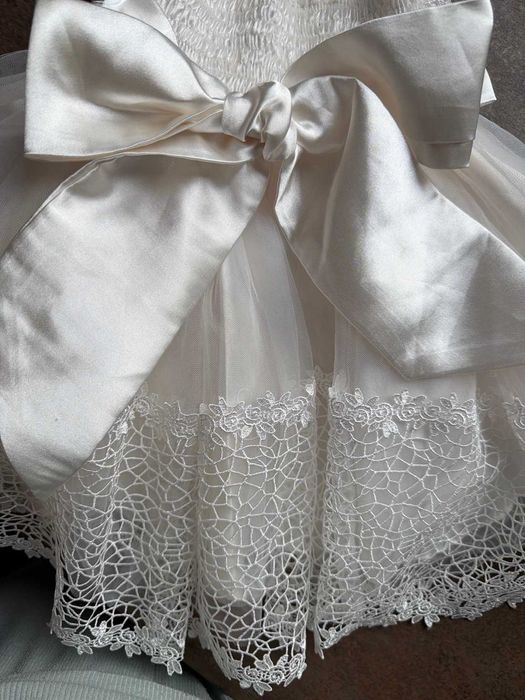 Rochie elegantă botez/ nunta  fetiță , model deosebit