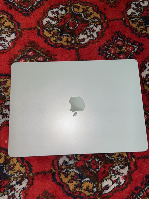 MacBook Air M2 16/512