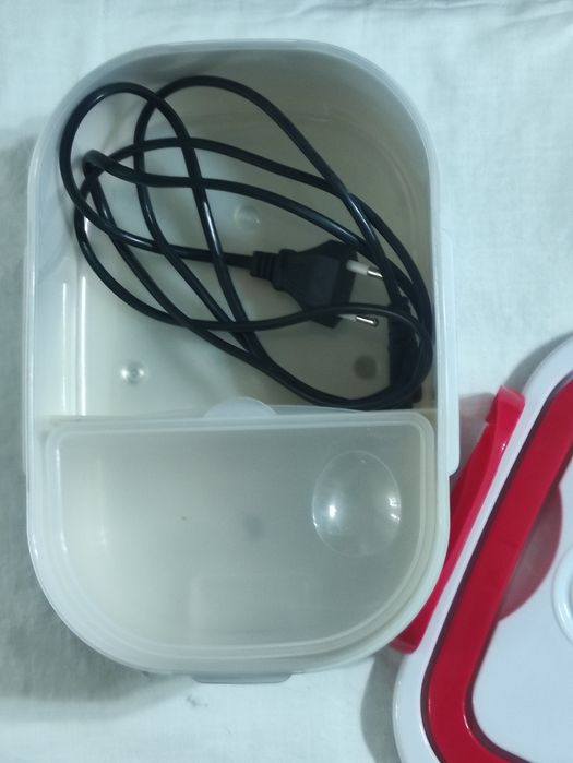 Продается электрический ланч-бокс 200тыс.сум