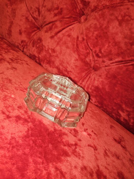 Cutiuță de cristal