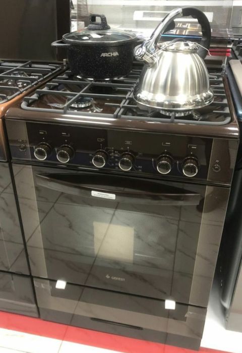 Продам газовую плиту Гефест