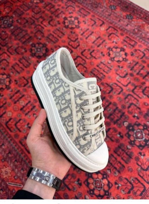 Adidasi dama si barbati