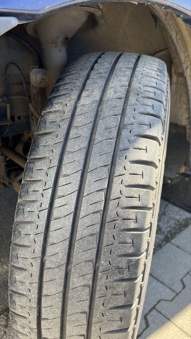 Летни гуми MICHELIN AGILIS 215/75/16 за бус/кемпер