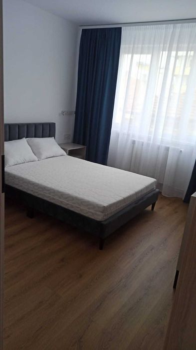P.F. Inchiriez apartament 3 camere in centru, Piata Abator