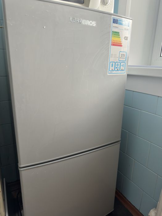 Продам холодильник