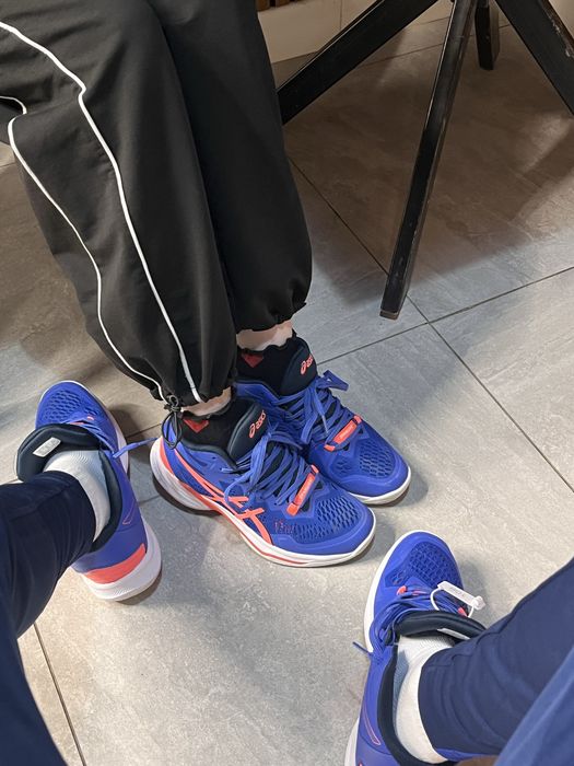 Asics крос для волейбола