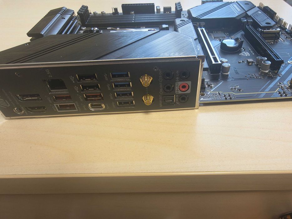 Дъно MSI MAG B650 Tomahawk WiFi