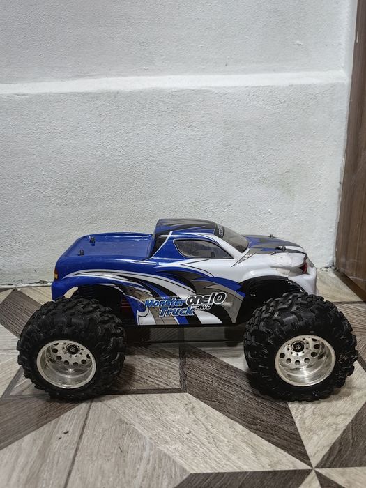 Monster truck rc 4x4 1/10
