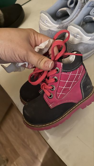 Продается несколько пар обуви