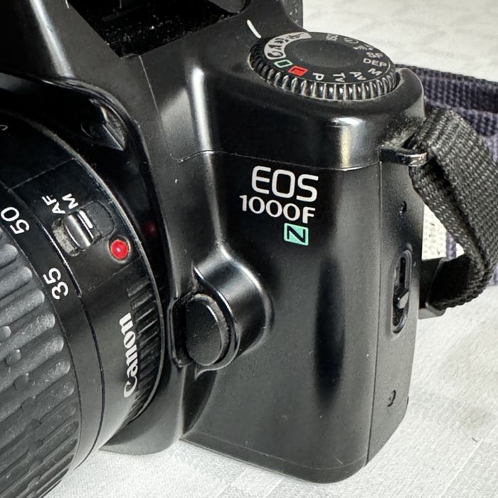 Аналогов Фотоапарат Canon EOS 1000FN