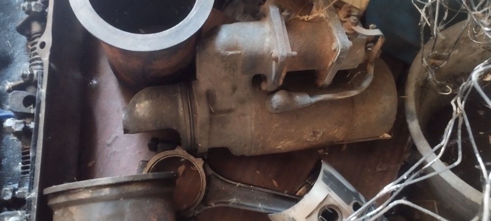 Стартер, воздушный фильтр , плита, кожух Зил 130, 131