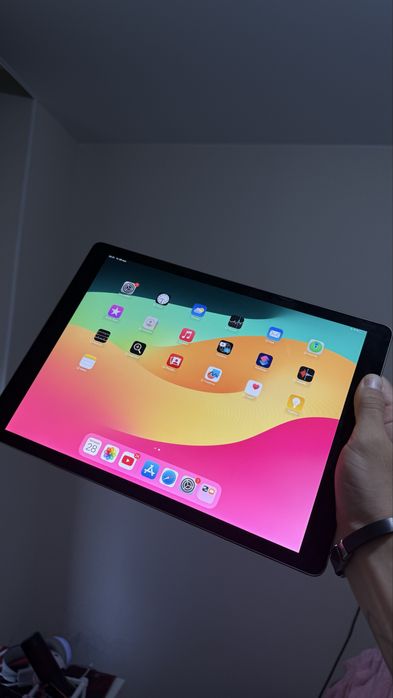 iPad Pro 12.9 64GB (2-поколения) SIM подержкой