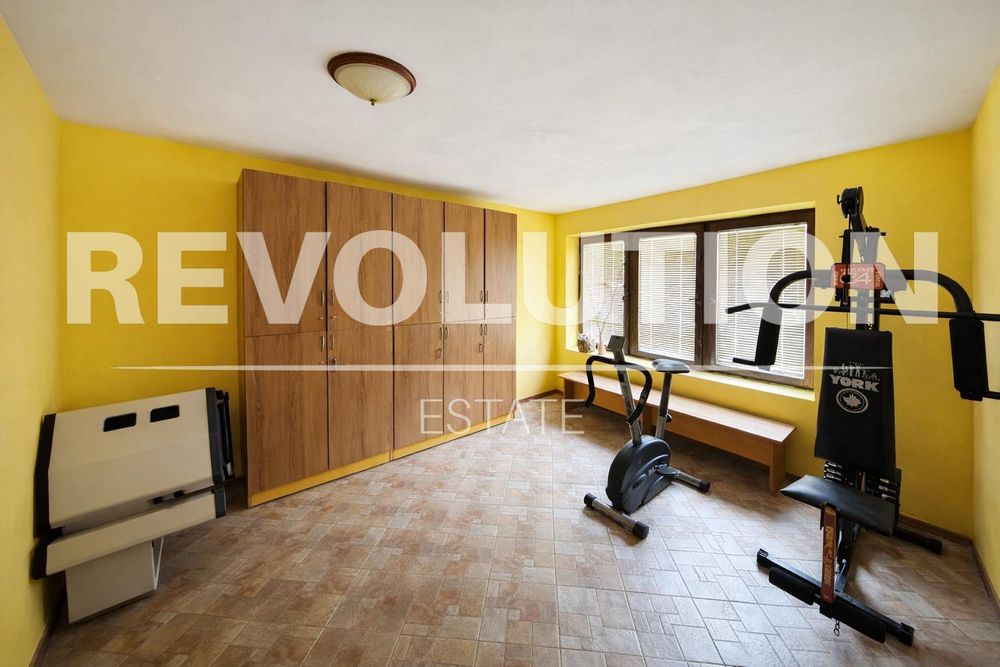 Къща  в гр.Варна, м-т Евксиноград!