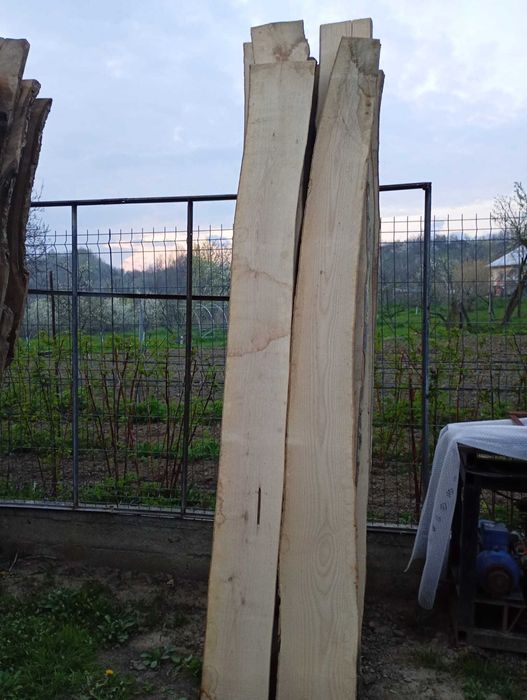 Dulapi Frasin si Nuc uscat