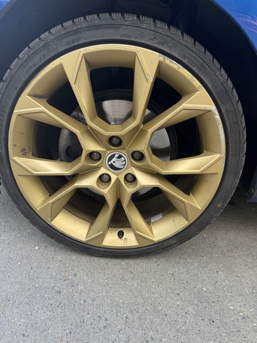 Skoda 5x112 et51 7.5J19-ки 225/35/19
