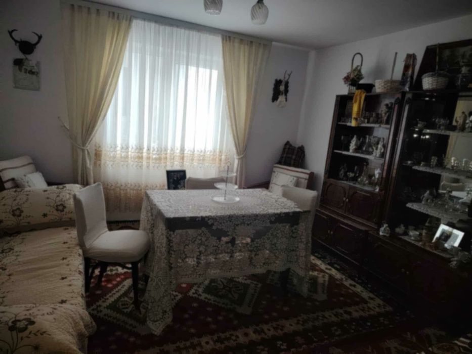 Casă de vânzare în Bucșoaia, oraș Frasin, județul Suceava