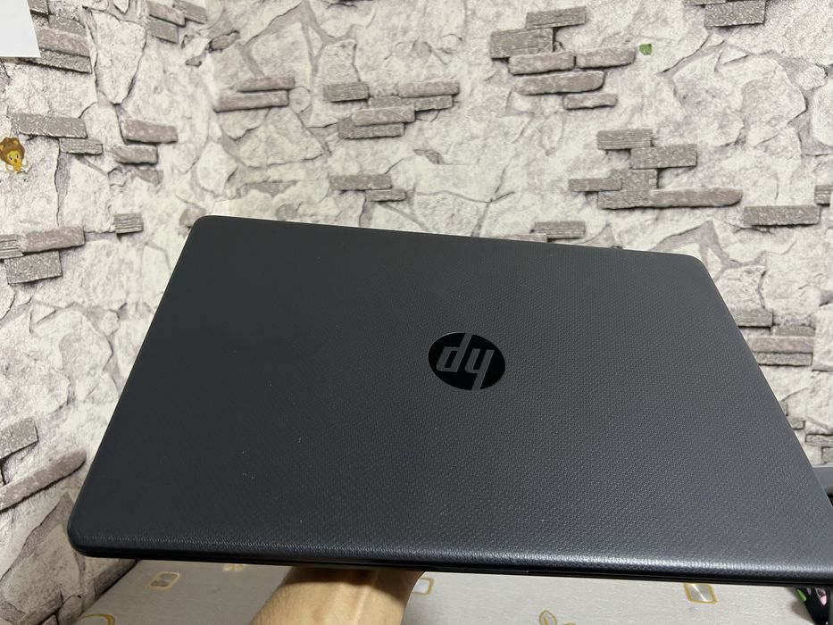 Noutbuk HP Laptop