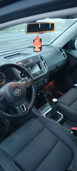 Vând Volkswagen Tiguan 2010