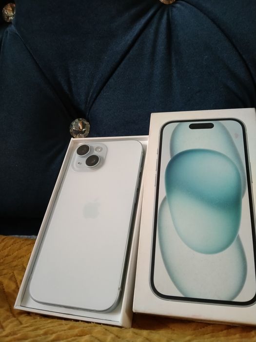 Продам iPhone 15 128