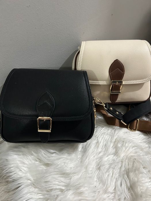 Дамска чанта с регулираема дръжка