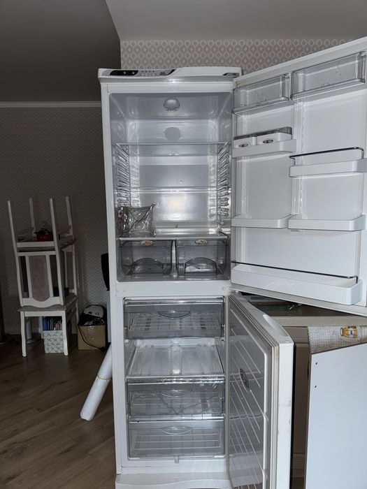 Холодильник продам